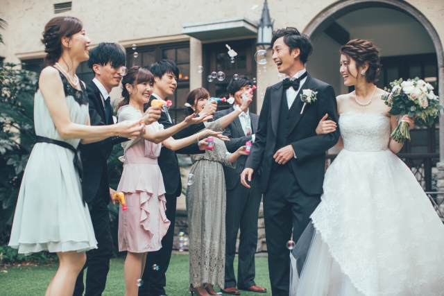 結婚式の知識｜結婚相談所へ行く前にメインビジュアル